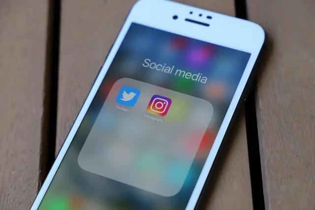 iphone, smartphone, social media, phone, mobile phone, icon, display, app, social networks, internet, social, facebook, instagram, twitter, social media, instagram, instagram, twitter, twitter, twitter, twitter, twitter. Digitala annonsformat i Sverige: mått, krav och placeringar